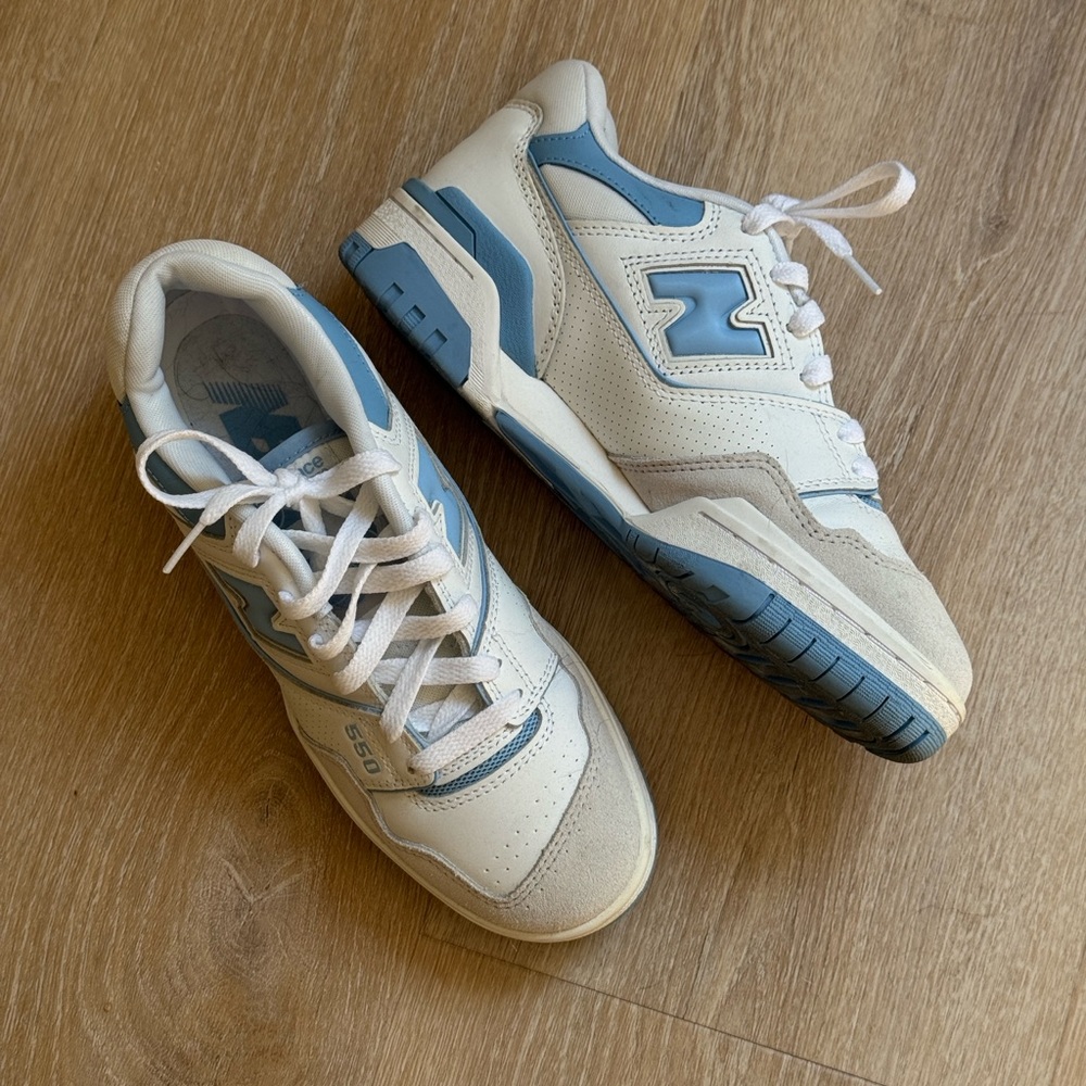 BRAND NEW New Balance Baby Blue 550 Sneakers